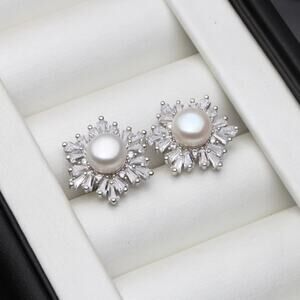 Snowflake Freshwater Pearl& Cubic Zirconia Stud Earrings